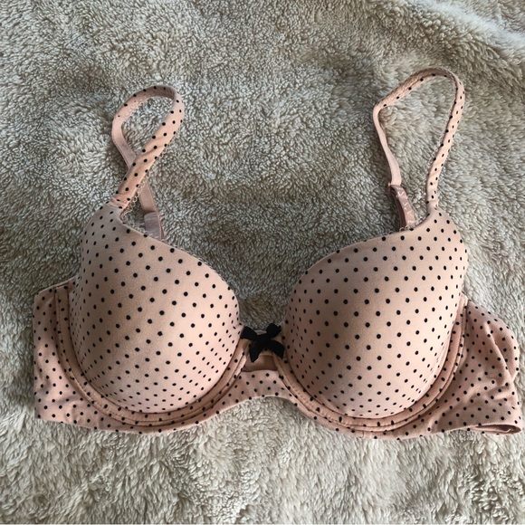 Victoria’s Secret Lined Demi - Picture 1 of 3